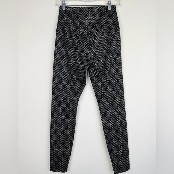 Lysse Signature Lattice Plaid Leggings